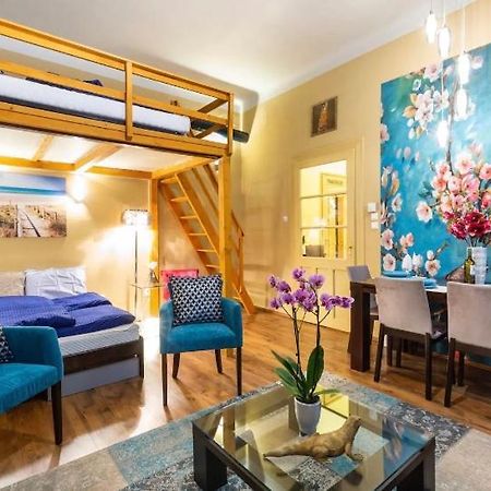 Cherry Blossom Designer Apartment In The Center With Free Parking Budapeszt Zewnętrze zdjęcie